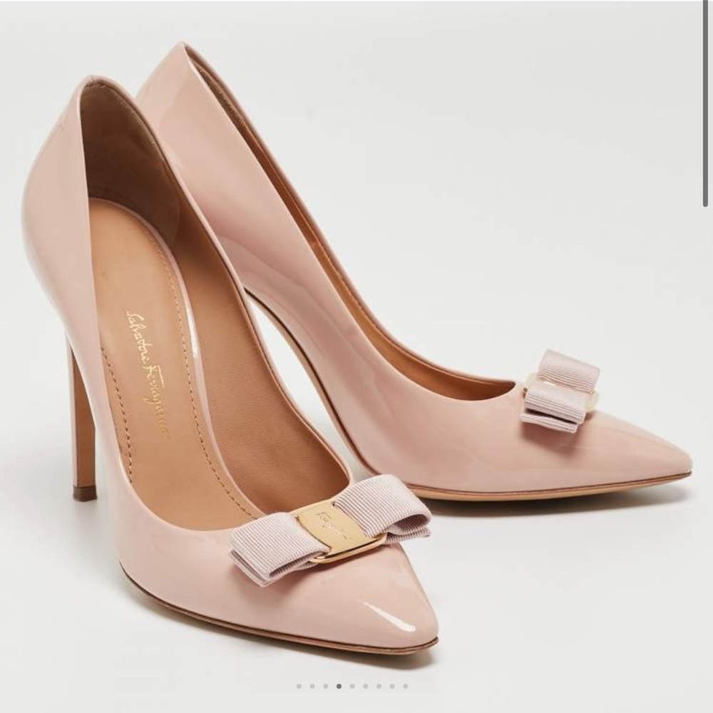 lvatore Ferragamo Salvatore Ferragamo Pink Patent Leather Emy Bow Pumps Size 6